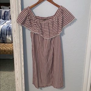 Savvy’s off the shoulder dress